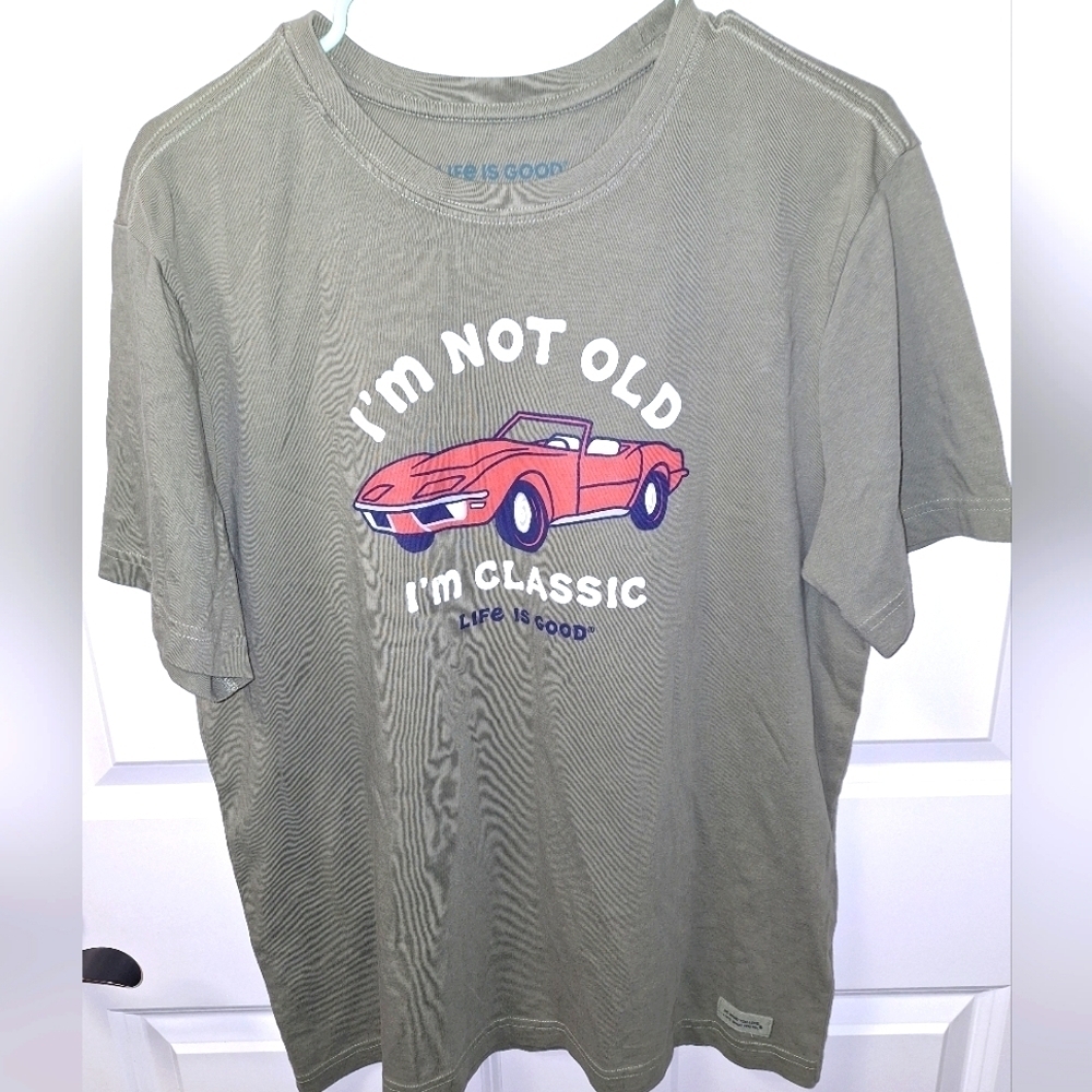 A Life Is Good men's medium short sleeve t-shirt "I'm not old I'm Classic"